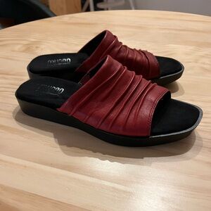 Munro Kala leather sandals